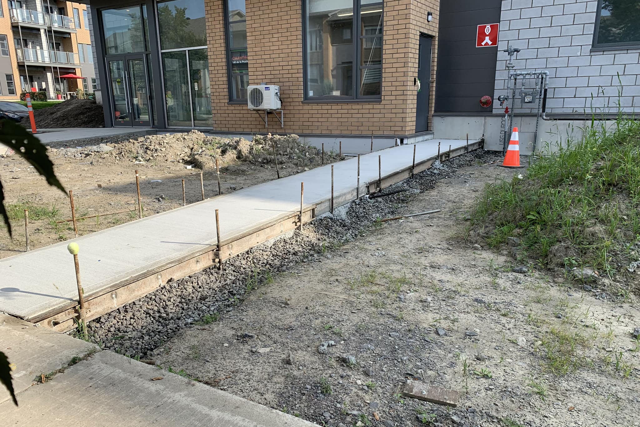 Trottoir en pavé uni